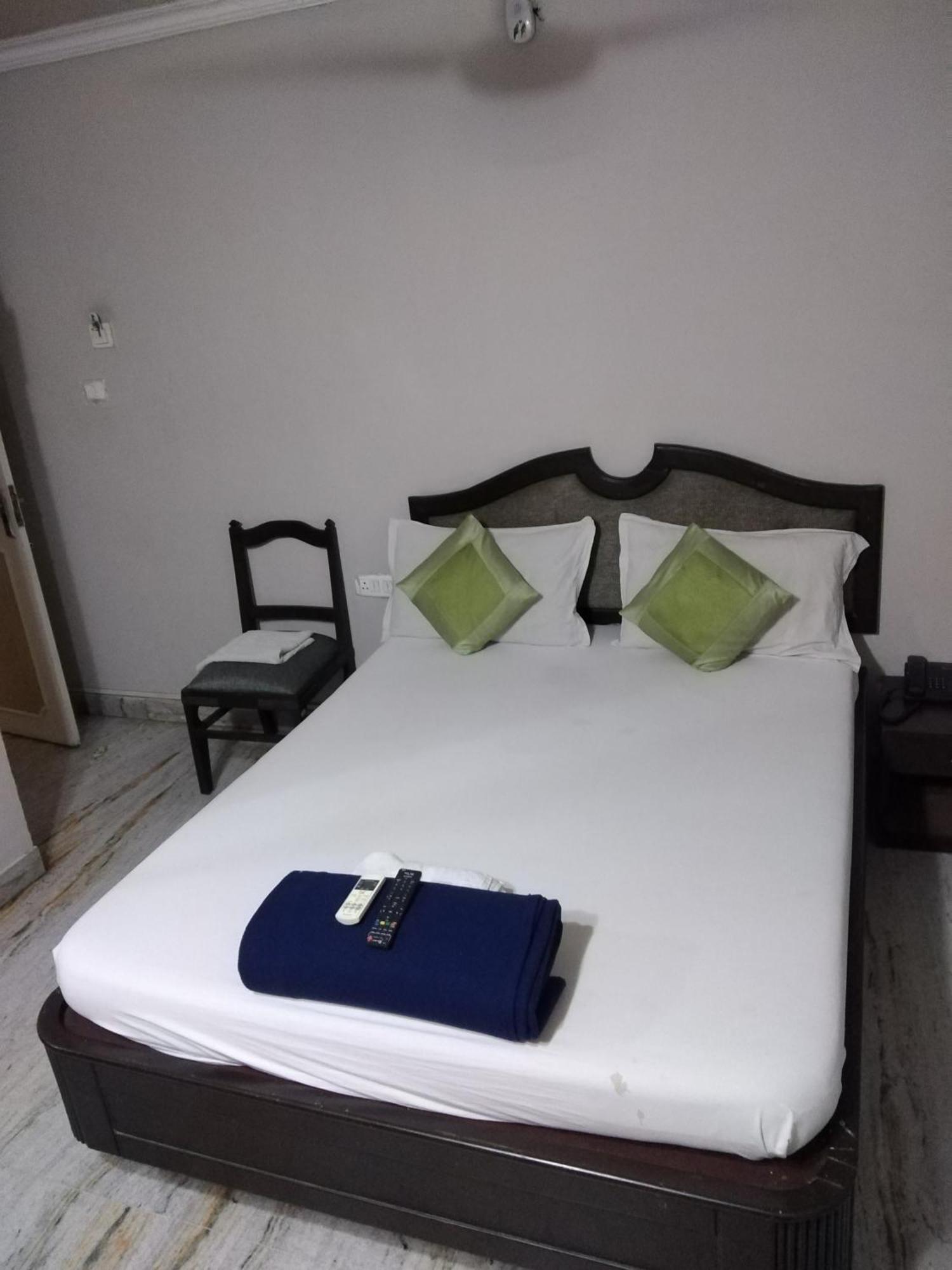 Grand Tower Chennai Hotell Rum bild