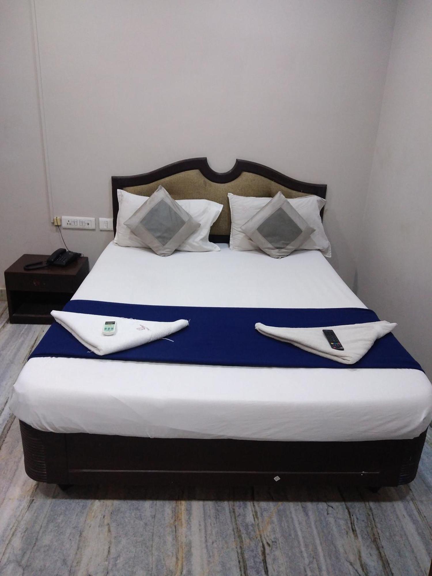 Grand Tower Chennai Hotell Rum bild
