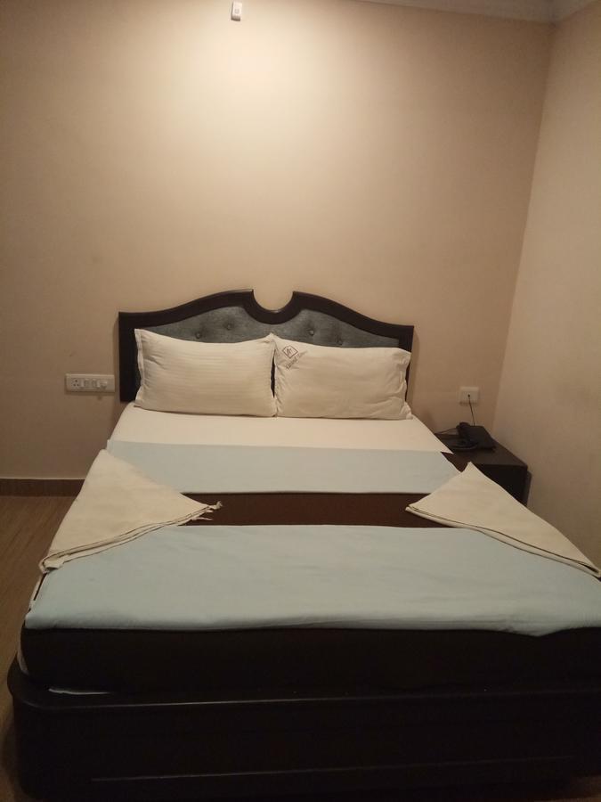 Grand Tower Chennai Hotell Exteriör bild